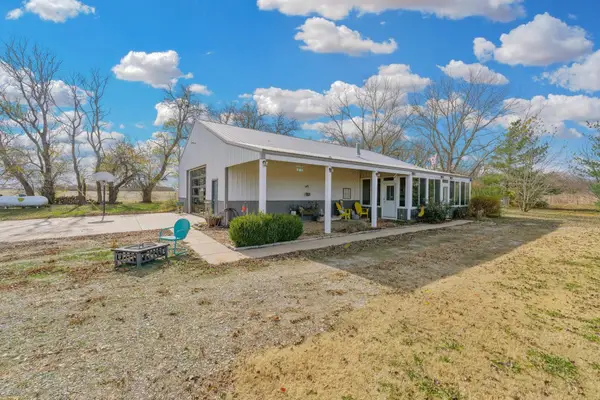 651 N Hydraulic, Belle Plaine, KS 67013