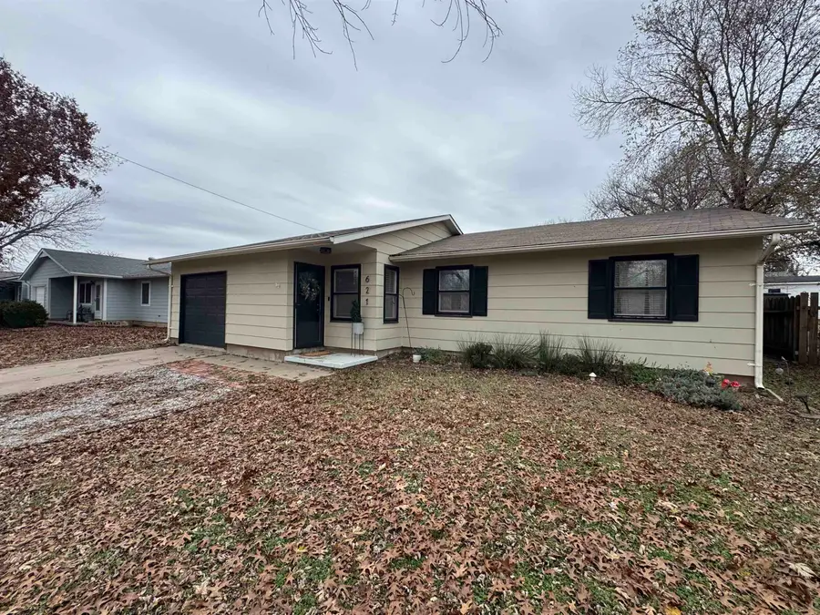 621 N Douglas St, Wellington, KS 67152 - Image #3