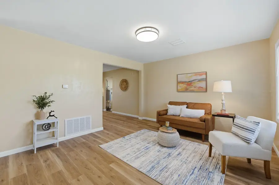 2541 N Fairview Ave, Wichita, KS 67204-6223 - Image #3