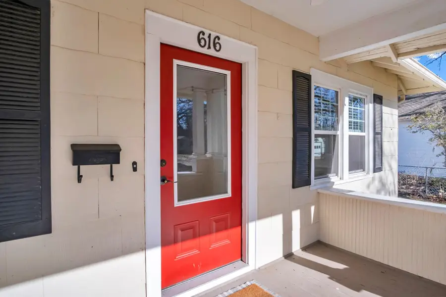 616 W 6th St, Newton, KS 67114 - Image #3