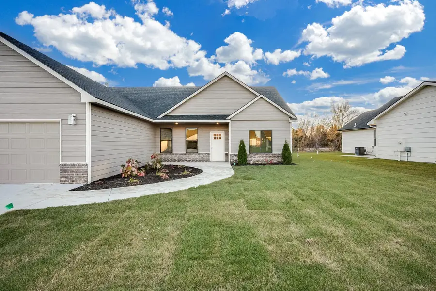 613 S Sweetwater, Maize, KS 67101 - Image #2