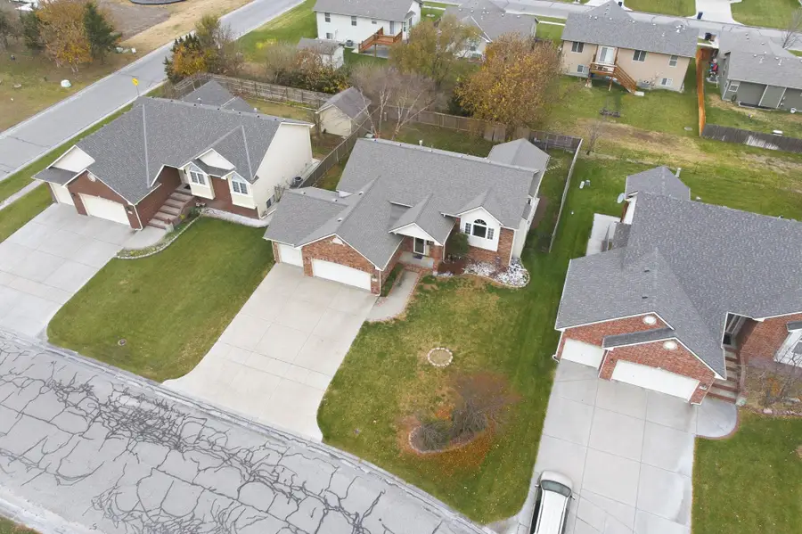 1811 S Tara Falls St, Wichita, KS 67207 - Image #3