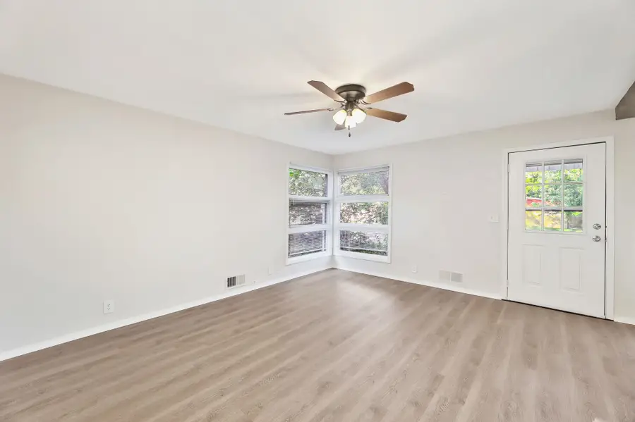 6020 N East Park View St, Park City, KS 67219 - Image #3