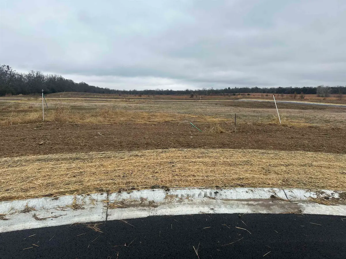 724 W Nighthawk Ct, Andover, KS 67002 - Image #1