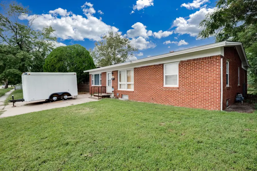 1236 E Galena St, Wichita, KS 67216 - Image #3