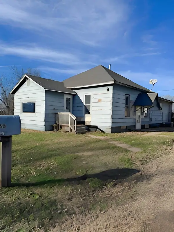 68 Morningside Rd, South Hutchinson, KS 67505