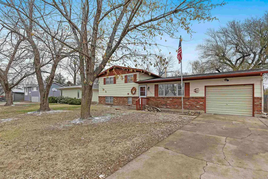 928 S Ash St, Newton, KS 67114 - Image #2
