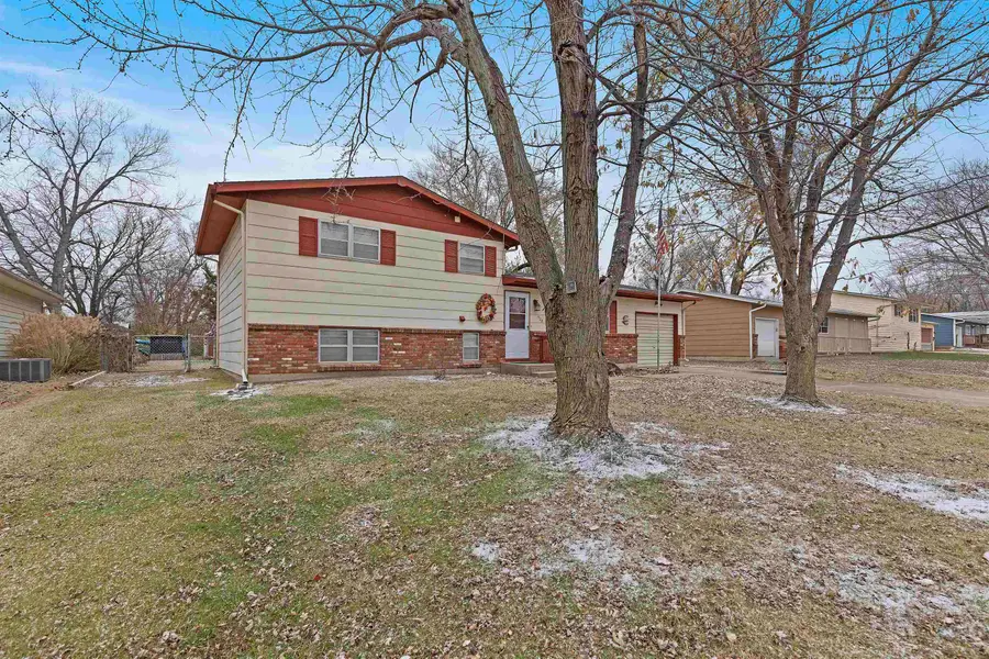 928 S Ash St, Newton, KS 67114 - Image #3