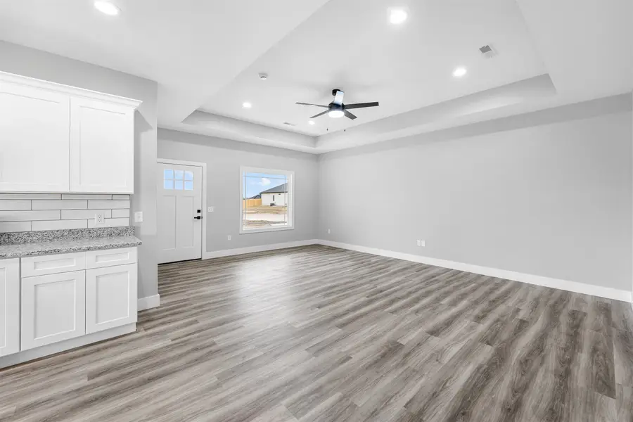 1150 Vista Sur Dr, Salina, KS 67401 - #3