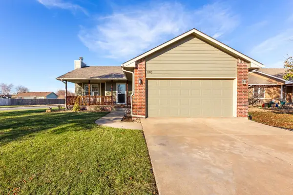848 N Sunrise Cir, Goddard, KS 67052
