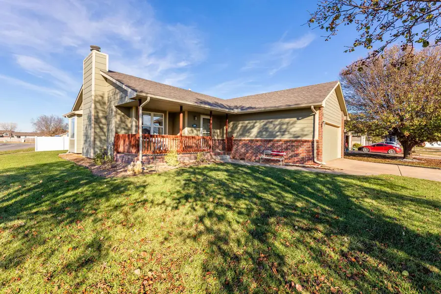 848 N Sunrise Cir, Goddard, KS 67052 - Image #3