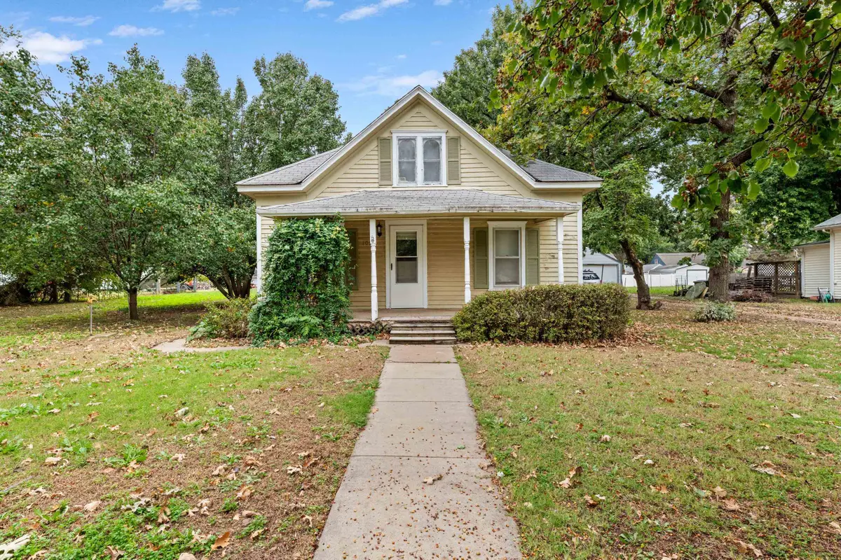 109 N Emporia St, Haven, KS 67543 - Image #1