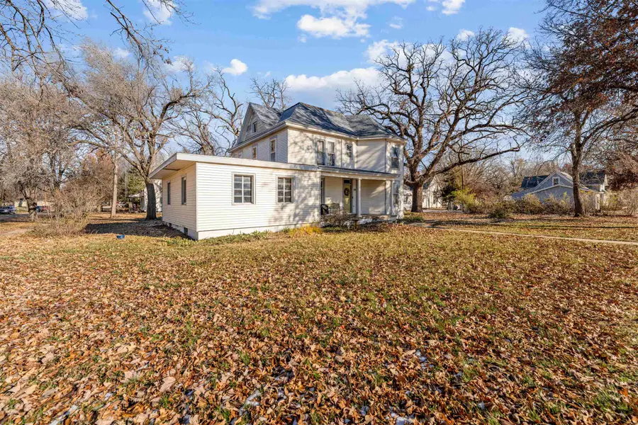 112 W Princeton St, Bennington, KS 67422 - #2
