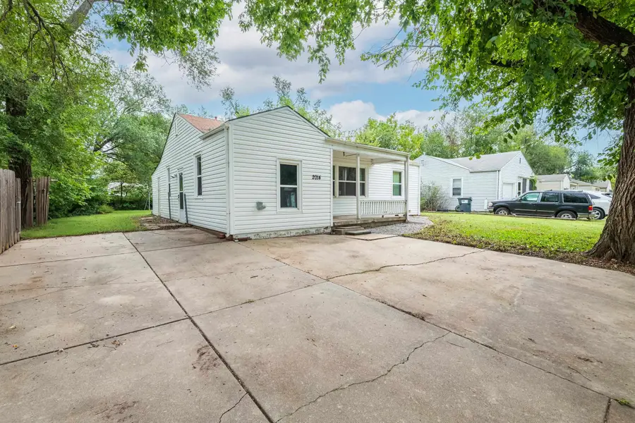 2014 S Saint Clair Ave, Wichita, KS 67213 - Image #3