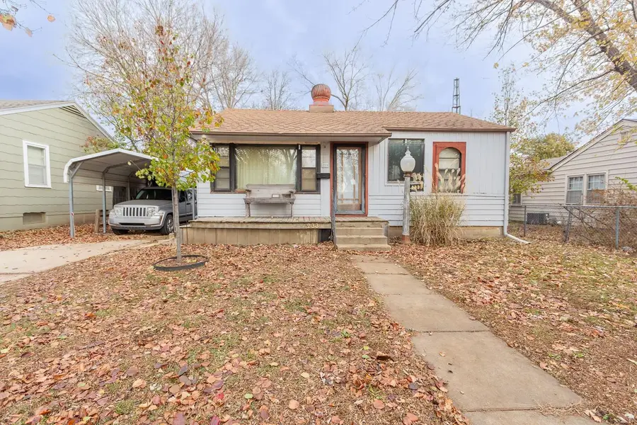 233 E Jewell Ave, Salina, KS 67401 - Image #2