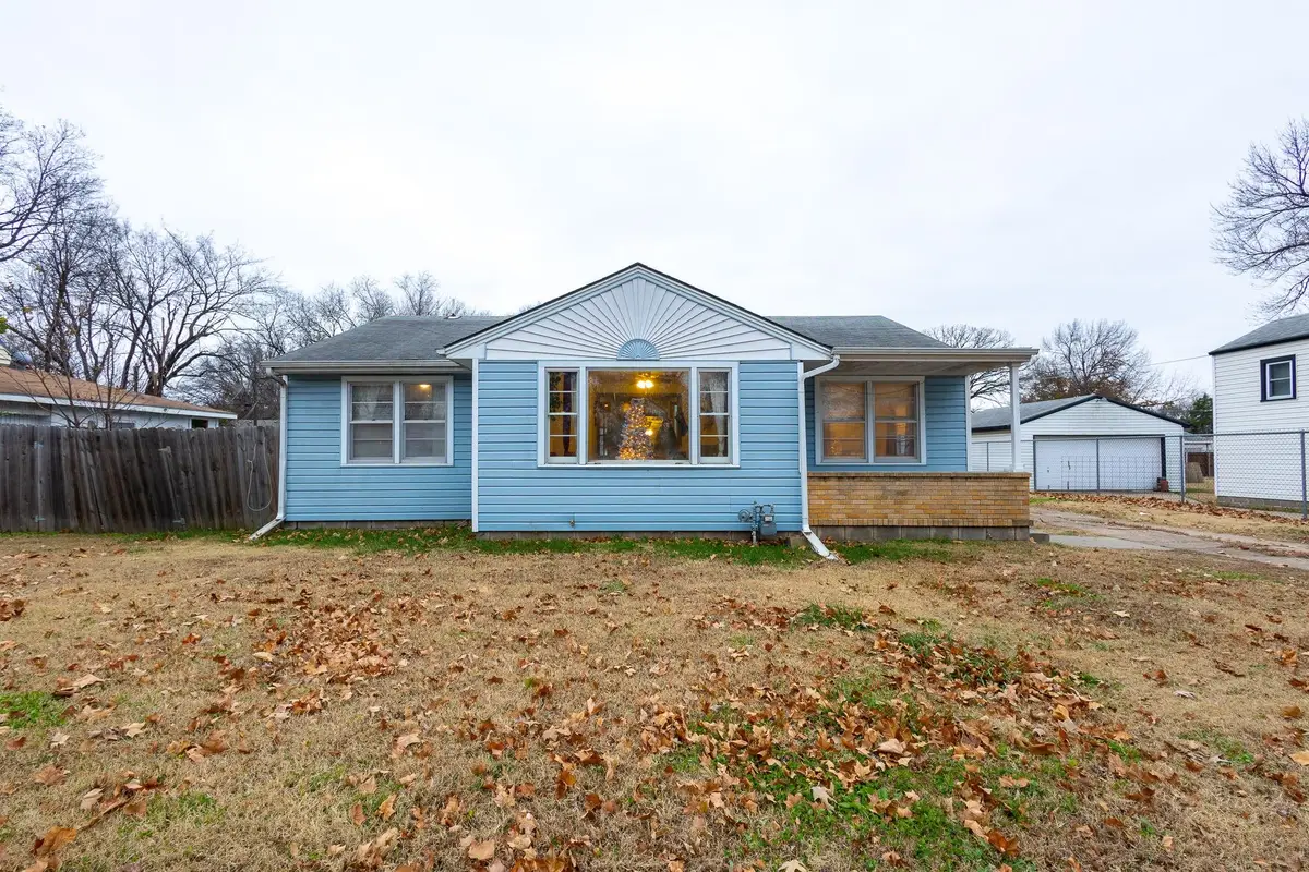 2817 E Conamore St, Wichita, KS 67216 - Image #1