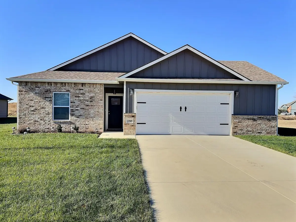 1705 Casey, Newton, KS 67114 - Image #1
