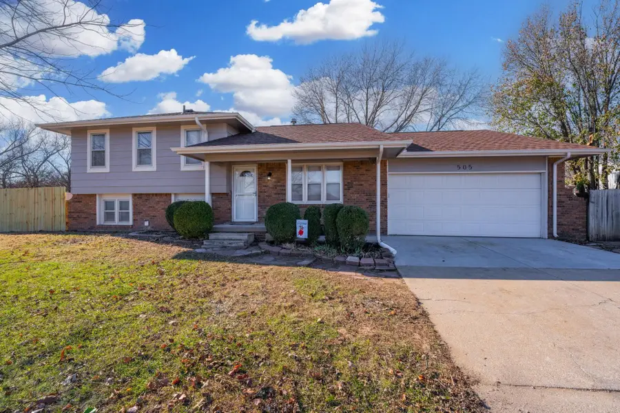 505 E Derby Hills Dr, Derby, KS 67037 - Image #2