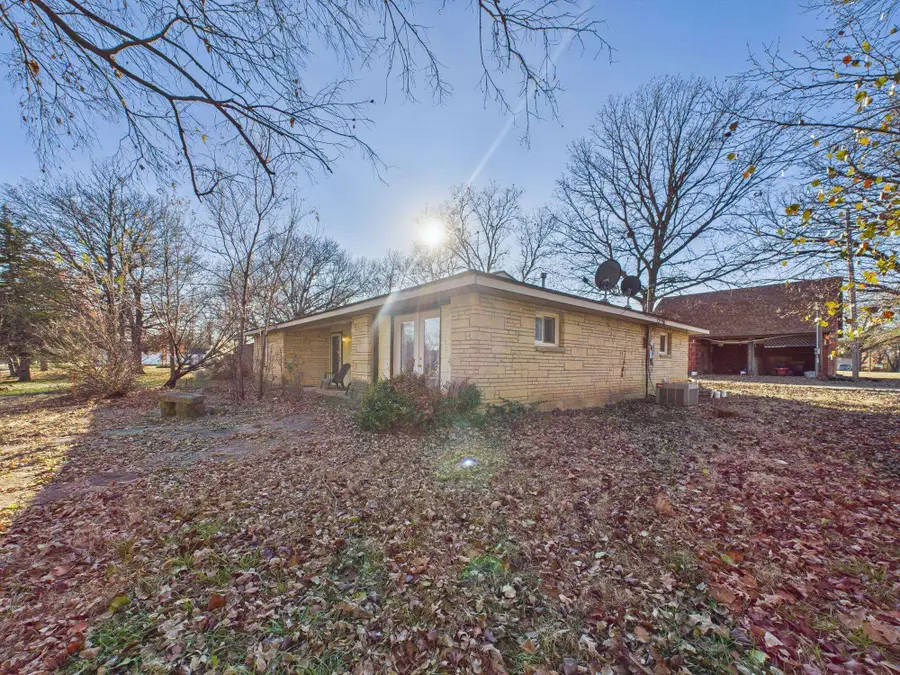 208 Park St, Fall River, KS 67047 - Image #2