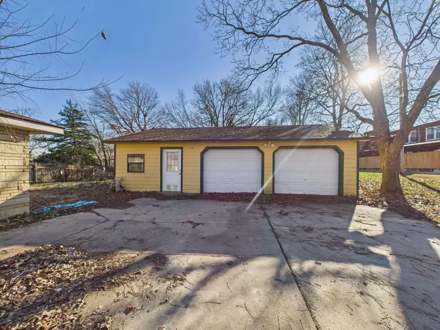 208 Park St, Fall River, KS 67047 - Image #3