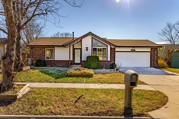 8309 E Chalet Dr, Wichita, KS 67207