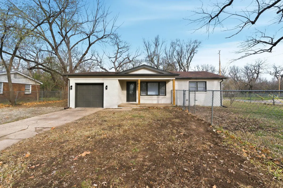 400 S Spring St, Haysville, KS 67060 - Image #1