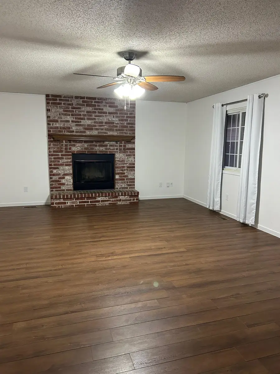 924 Maplewood Ct, Andover, KS 67002 - Image #2