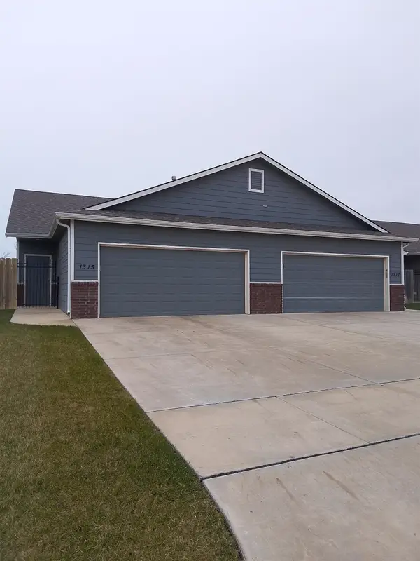 1315 N Azena St, Andover, KS 67002