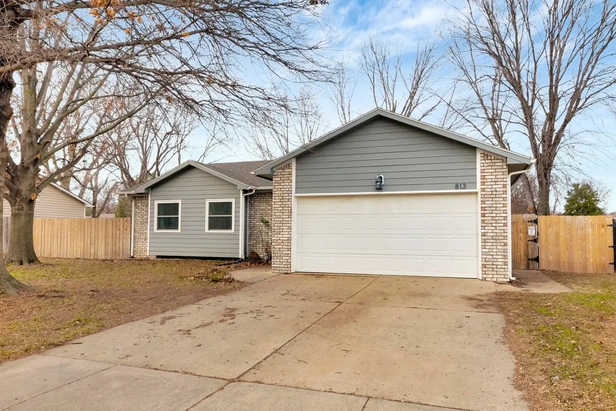 813 N Convington, Wichita, KS 67212 - Image #1