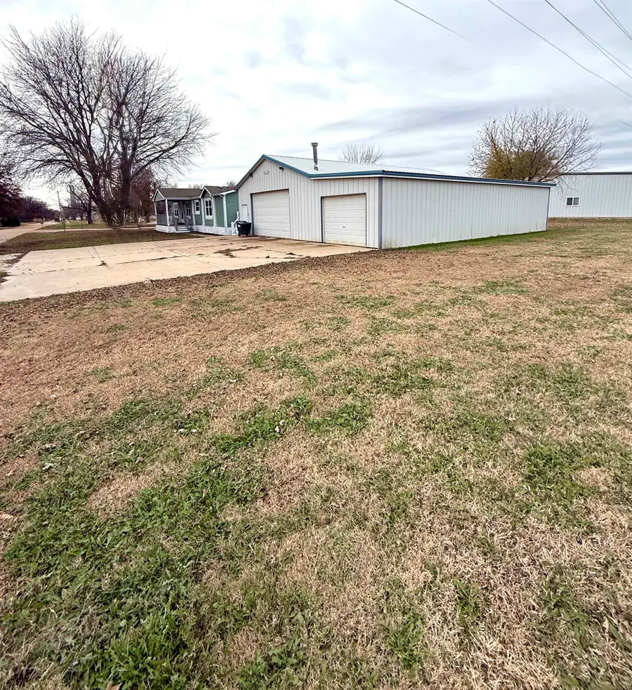 610 Ash, Harper, KS 67058 - Image #3