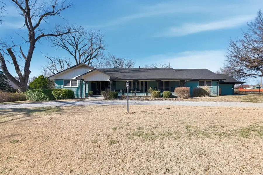 501 S Springlake Ln, Wichita, KS 67230 - Image #2