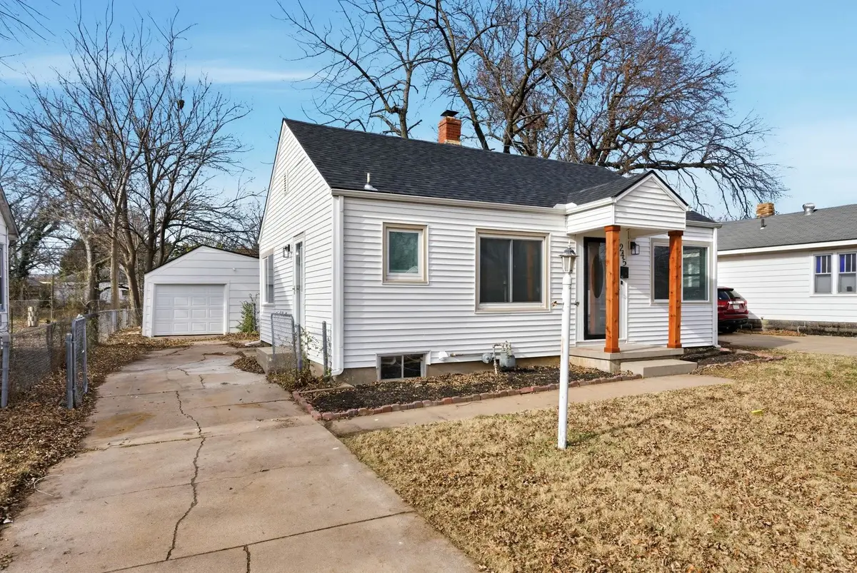 245 N Gordon St, Wichita, KS 67203 - Image #1