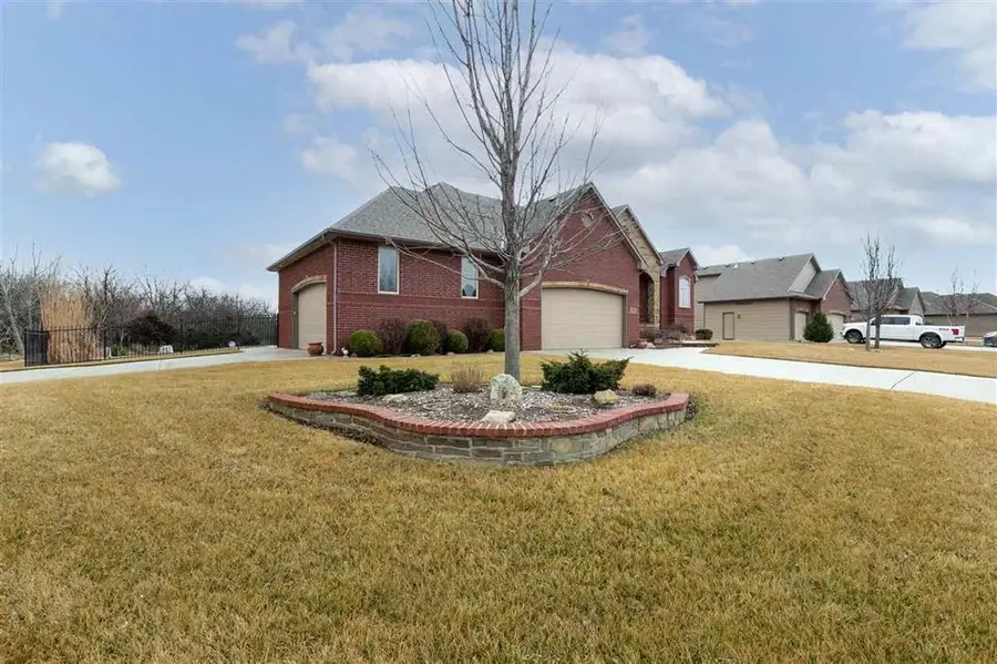 2002 S Ironstone St, Wichita, KS 67230 - Image #2