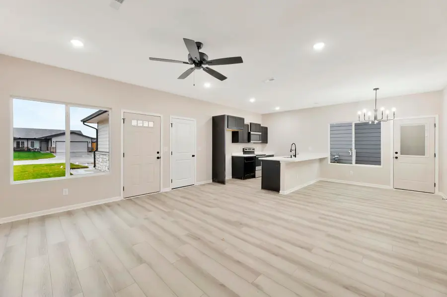 9225 E Fox Pointe Ct, Bel Aire, KS 67226 - Image #3