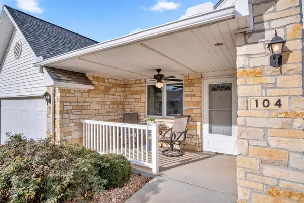 321 E 12th St #104, Newton, KS 67114