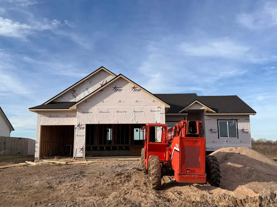 10710 E Bonita St, Wichita, KS 67207 - #2