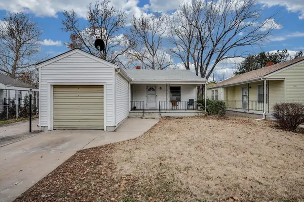 2027 S Laura Ave, Wichita, KS 67211