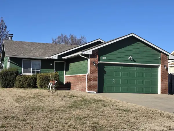 1613 E Autumn Place, Goddard, KS 67052
