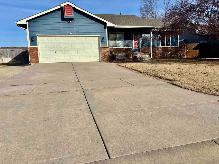 1314 E Hurley St, Haysville, KS 67060 - Image #2