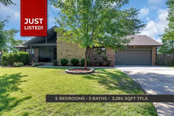 2204 N Winstead Cir, Wichita, KS 67226