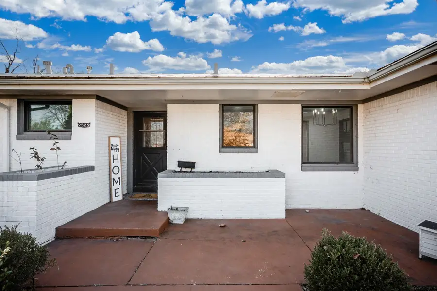 2525 W Manhattan Dr, Wichita, KS 67204 - Image #3