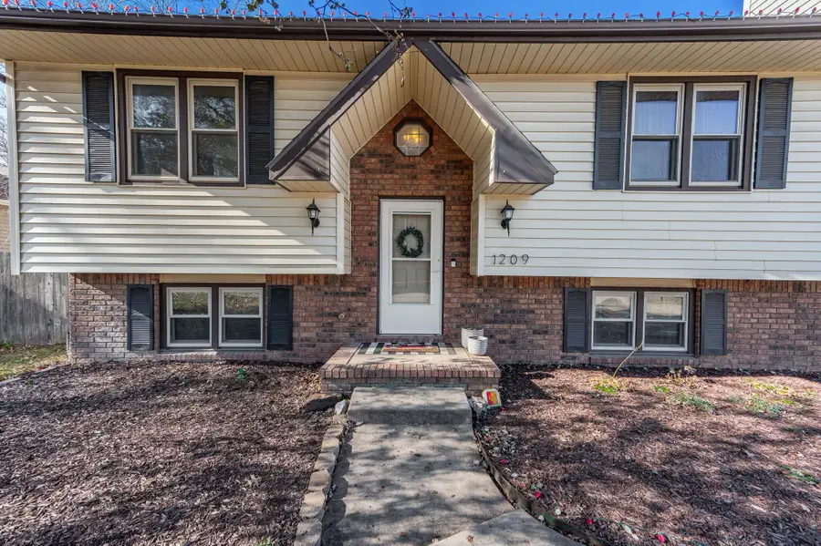 1209 Mccaskey Dr, Rose Hill, KS 67133 - Image #2