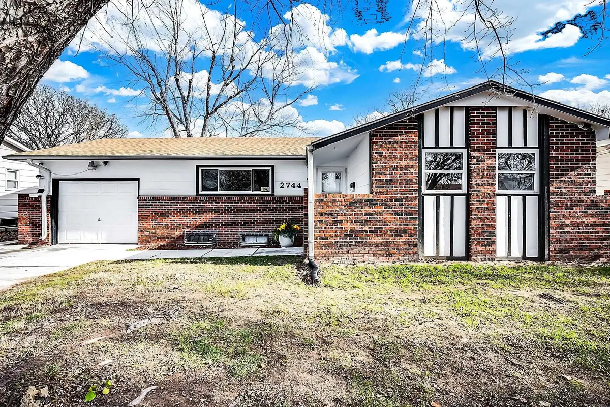 2744 S Bennett Ave, Wichita, KS 67217 - Image #1