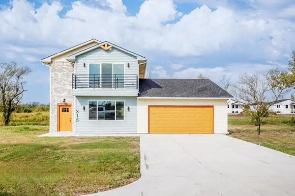 315 S Arbor Valley Way, Valley Center, KS 67147-1101