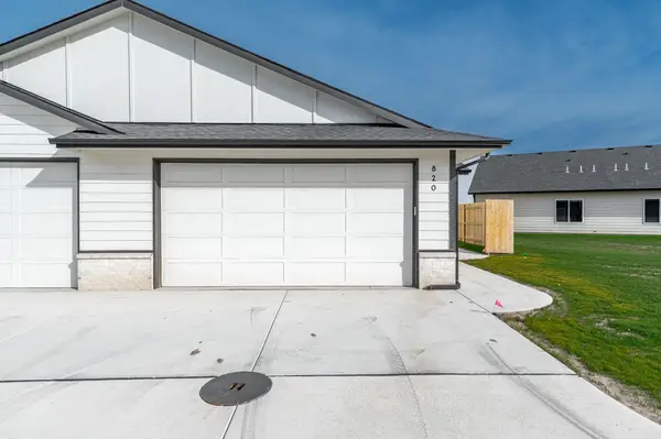 820 S Jay St, Valley Center, KS 67147-8948