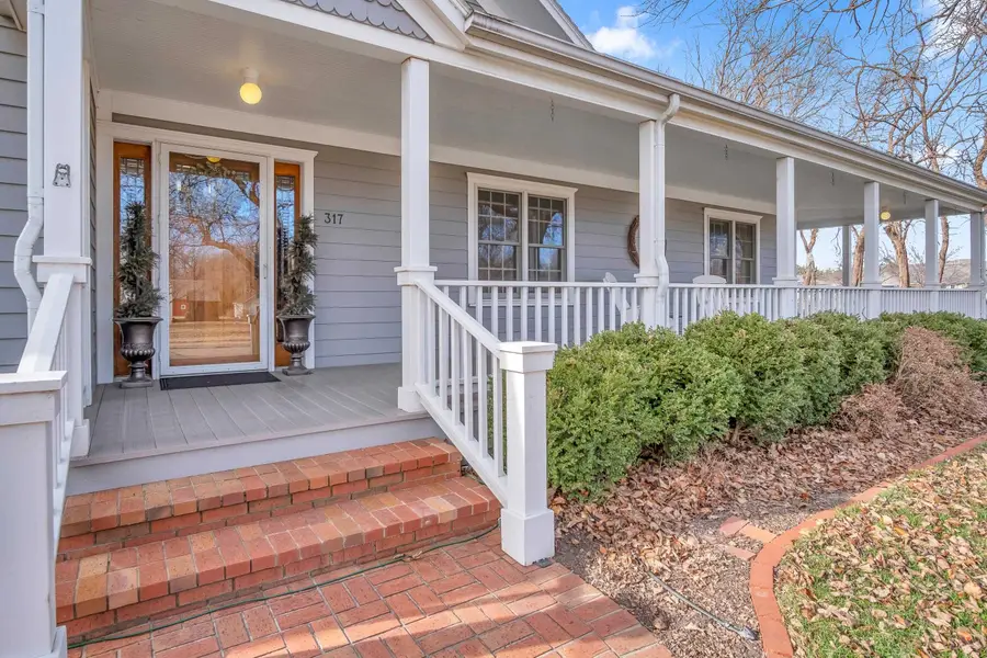 317 Bluestem St, North Newton, KS 67117 - Image #2