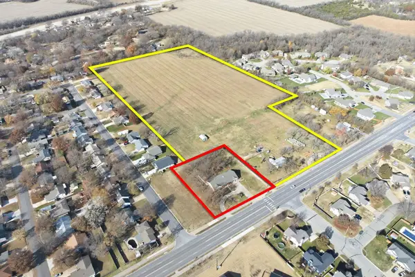 1619 N Rock Rd, Mulvane, KS 67110