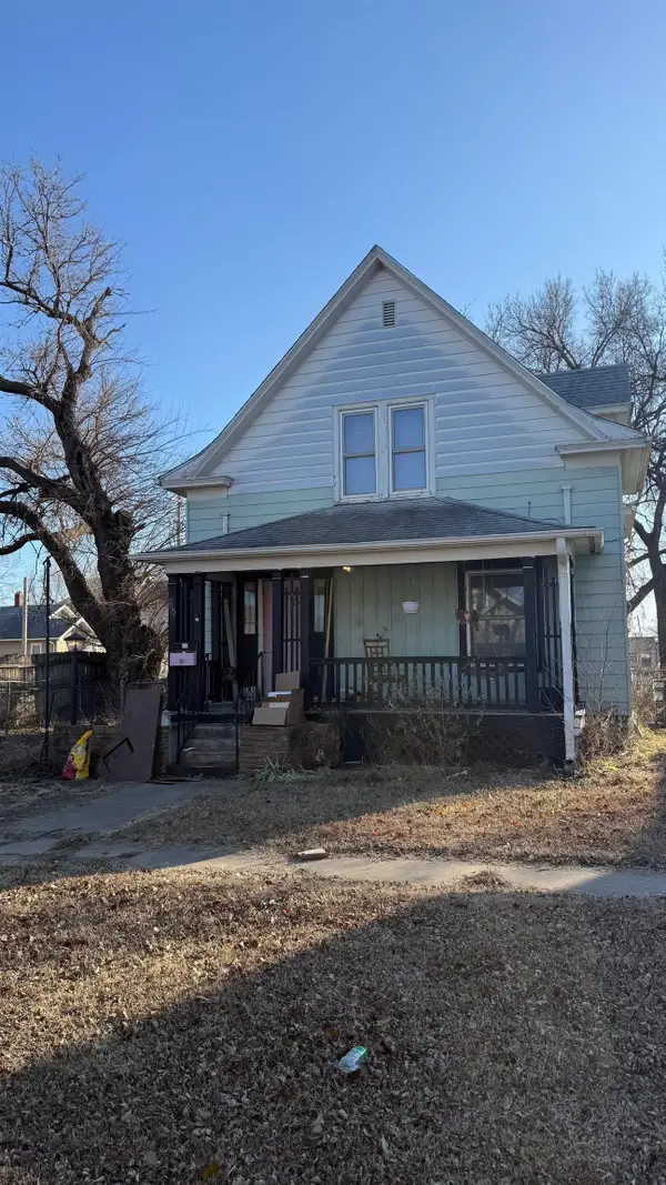 215 W Jewell Ave., Salina, KS 67401