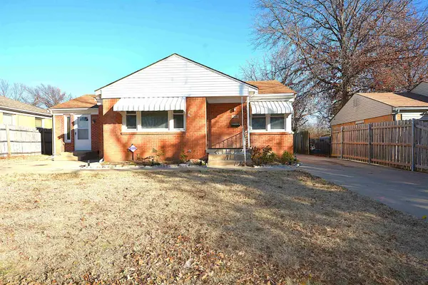 1708 S Woodlawn Blvd, Wichita, KS 67218