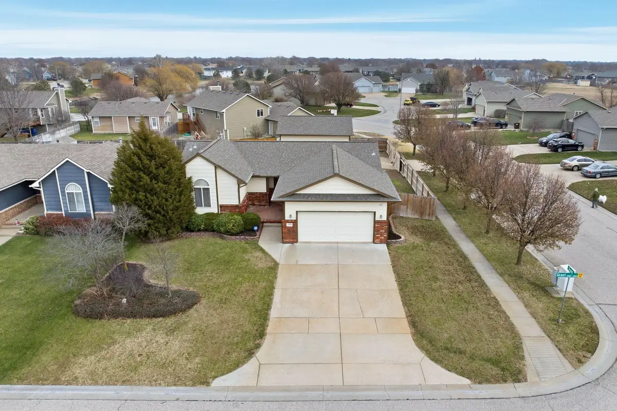 11902 W Grant Ct, Wichita, KS 67209 - Image #1